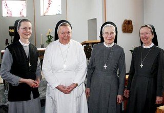 Die Schwestern des Konvents Canisiusstift (v.l.): Schwester Martina (51), Schwester Eberharda (82), Schwester Engeltraud (74) und Schwester Maria Manuela (56). (Foto: Kirche + Leben)